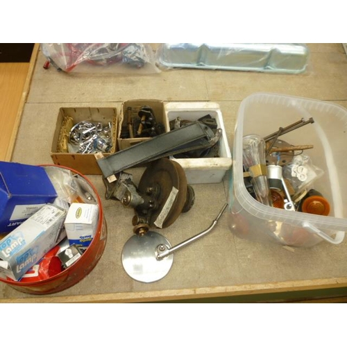 6096 - A box of mixed spares etc including Rolls Royce 20/25 fan bracket, bulbs and chrome ware, etc