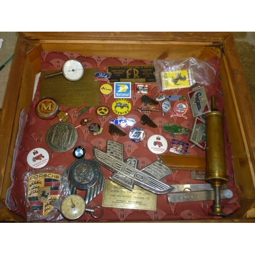 6169 - A Display box containing mixed badges etc, including an Grease applicator