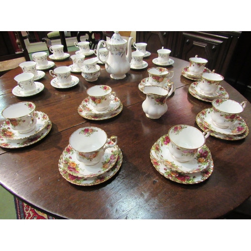 4070 - A quantity of Royal Albert tea ware: 'Old Country Roses' and 'Brigadoon'