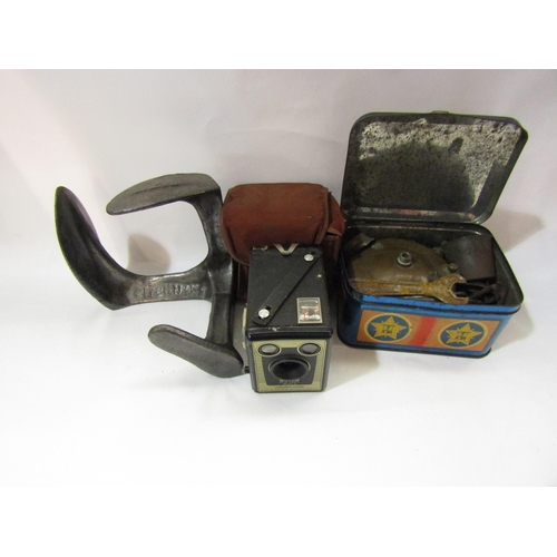 4354 - A cobbler's last, Brownie camera and a Radius primus stove