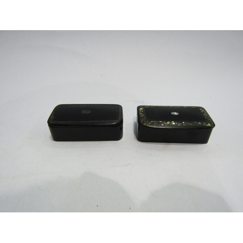 4512 - Five snuff boxes including boot shape