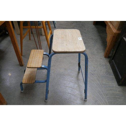 2027 - A metamorphic kitchen two tread step stool