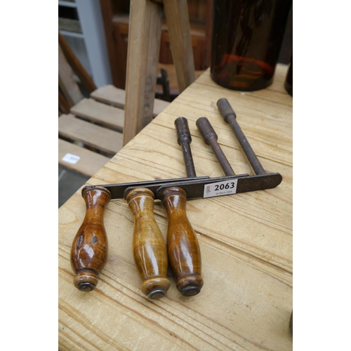 2063 - Three Victorian table winding cranks