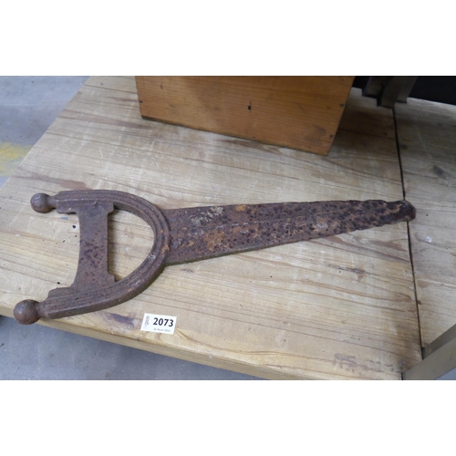 2073 - A Victorian cast iron boot scraper