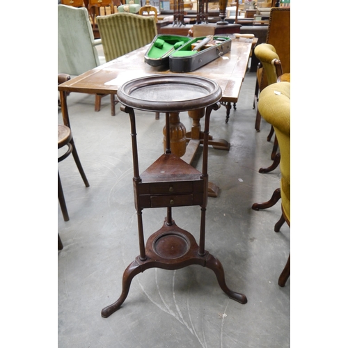 2186 - A mahogany washstand