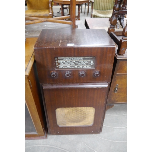 2225 - A 1950's record player radiogram