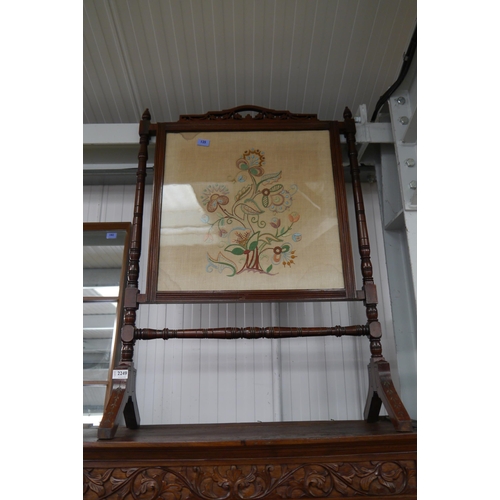 2249 - An Edwardian mahogany needle point fire screen