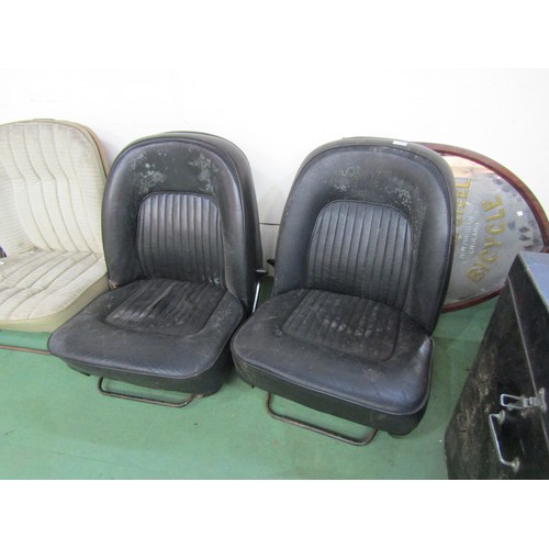 6028 - A pair of leatherette Classic Rover seats