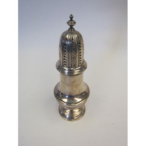 1345 - A Barker Brothers Silver Ltd silver sugar castor, finial top, 16cm high, Birmingham 1938, 101g