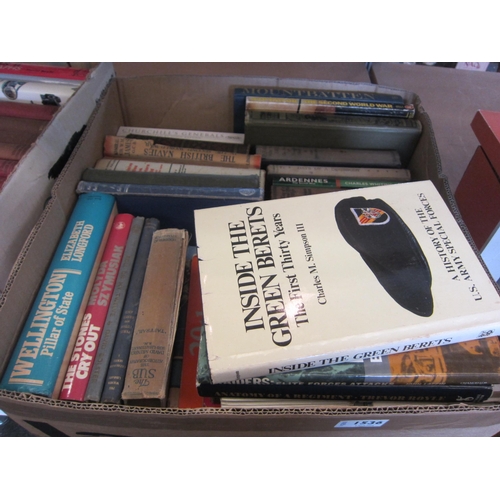 1536 - Two boxes of military interest books including Green Berets, WWI and WWII, South Africa etc     (E) ... 