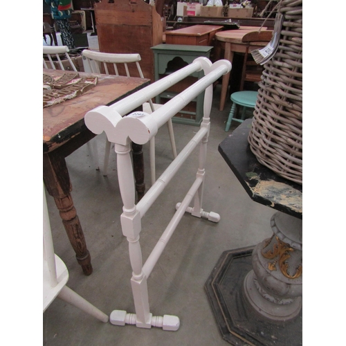 2293 - A painted towel rail             (C)