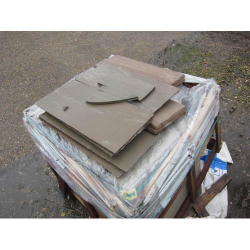 3514 - A pallet of sandstone slabs