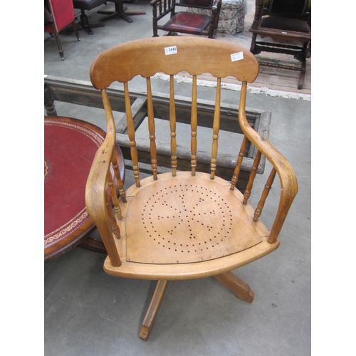 2440 - An early 20th Century beech bentwood desk chair