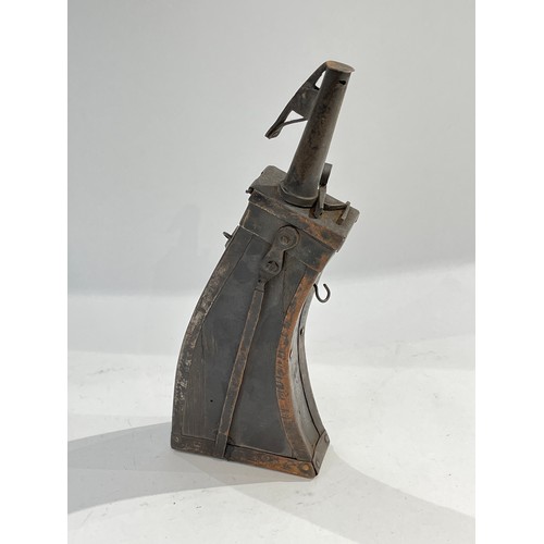 8208 - A replica German 17th Century musketeer's powder flask