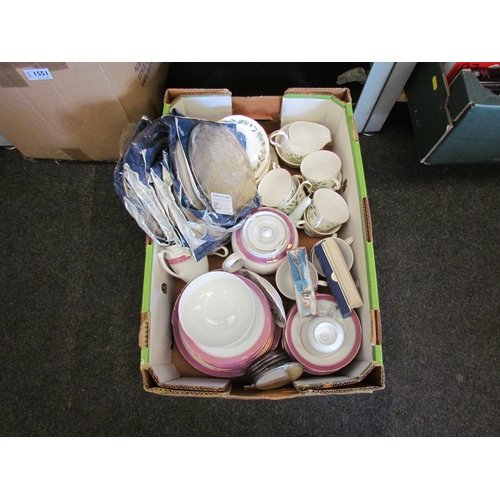 1391 - Two boxes of dinner/tea wares including Rosenthal, Colclough and Czechoslovakian together with plate... 