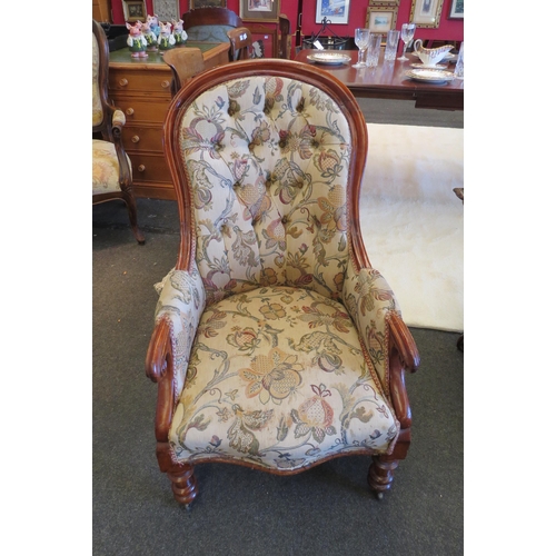 1103 - A 19thc mahogany framed button back chair