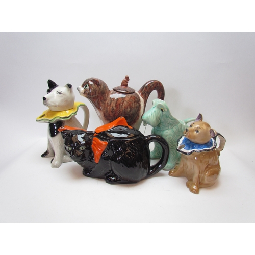 1226 - Five novelty teapots in the form of cats and dogs, one lacking lid