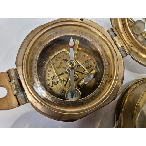 8229 - A reproduction Stanley compass together with a reproduction Stanley pocket sextant (2)  (E)  £20-30