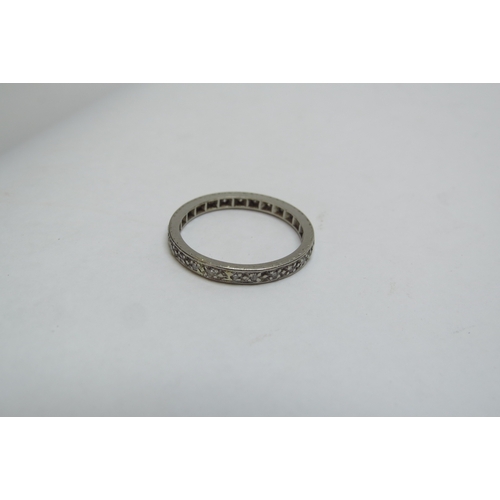 1252 - A diamond full eternity ring. Size Q, 2.8g  (C)