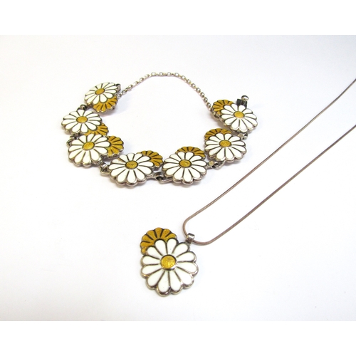 9433 - A Margot de Taxco Mexican designer silver Daisy bracelet and matching pendant necklace        (R) £8... 