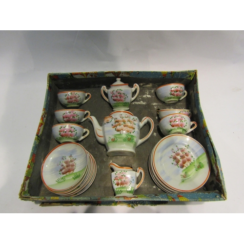 4474 - An early 1940's dolls tea service