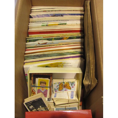 4476 - A box of miscellaneous: Brooke Bond tea cards