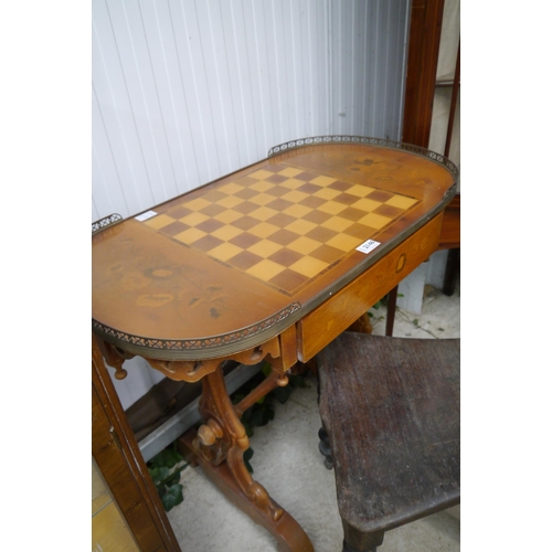 1119 - A 20th Century games table with chess pieces