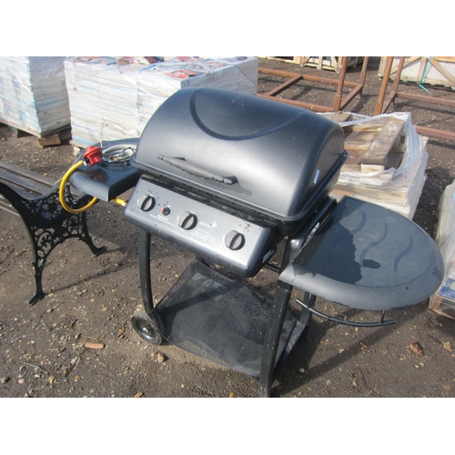 3566 - A Blooma gas BBQ         (E) £8-15