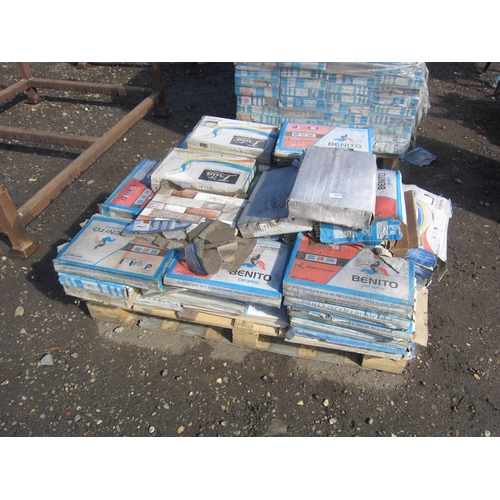 3587 - A pallet of boxed decorative ceramic tiles a/f   (R) £20