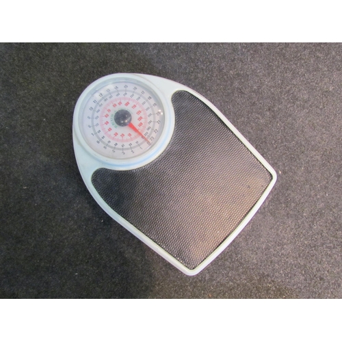 1066A - Zeus Fitness Scales, stand-on weighing scales