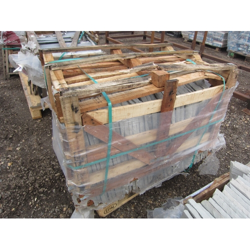 3621 - A pallet of sandstone slabs