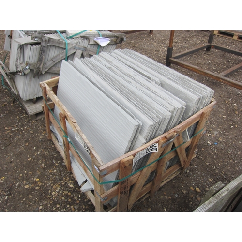 3626 - A pallet of sandstone slabs