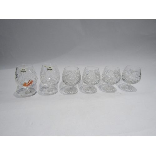 4385 - Four crystal glass brandy balloons and two larger