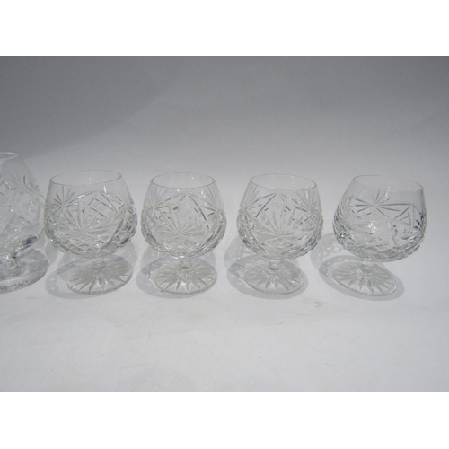 4385 - Four crystal glass brandy balloons and two larger