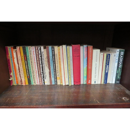 4122 - A large collection of various cricket related books