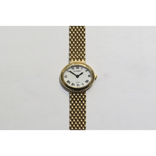 8121 - A 9ct gold W.Croxton ladies wristwatch with Quartz movement, Sapphire crystal 3ATM water resistant, ... 