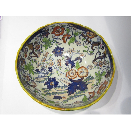 4400 - An Amherst Imari pattern fruit bowl, 27cm diameter     (R) £20