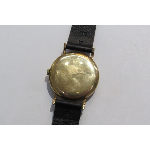 8104 - A gents 9ct gold cased Rotary 17 Jewel Incabloc manual wristwatch