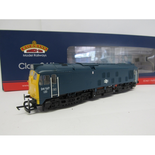 7406 - A boxed Bachmann Branch-Line 00 gauge model railway 32-442 Class 24/1 diesel locomotive '24137' in B... 