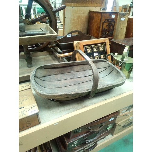 7593 - A bentwood trug