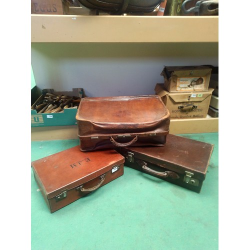 7585 - Three Vintage leather cases   (E)  £10-20