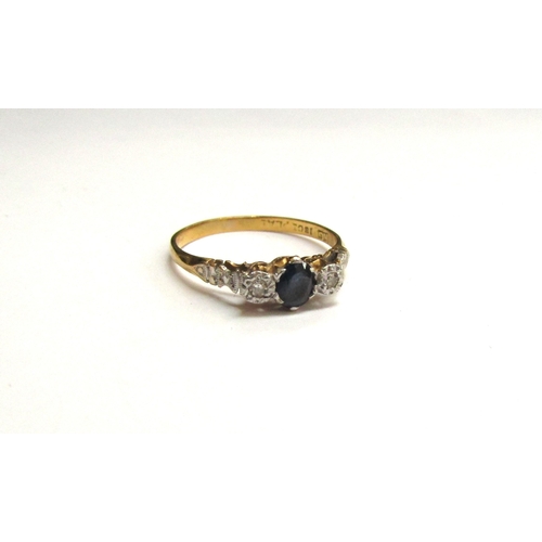 9132 - A sapphire and illusion set diamond ring, stamped 18ct/plat. Size P, 2.3g