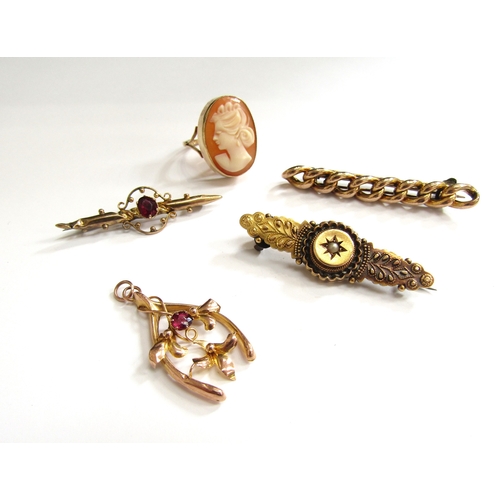 9400 - A Victorian 15ct gold bar brooch set with seed pearl, a frozen chain brooch 9c, Edwardian pendant 9c... 