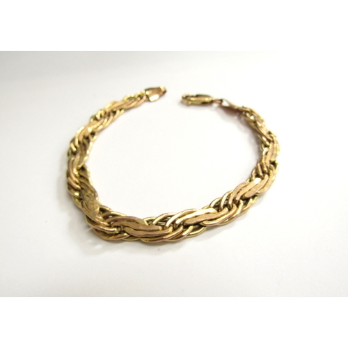 9038 - A 9ct gold flatlink bracelet, 19.5cm long, 8.5g