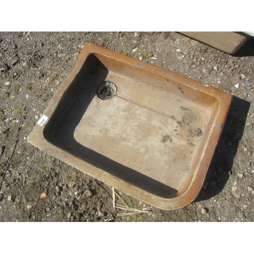 3592 - A glazed shallow sink