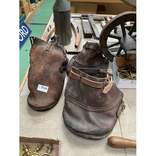 7560 - Four leather lawn boots, one pair and two odds   (R) £30