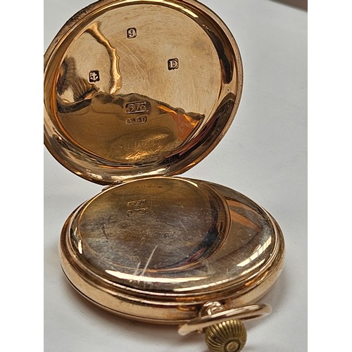 8216 - A 9ct gold cased Elgin full hunter pocket watch, the circular signed dial with Roman numerals, subsi... 