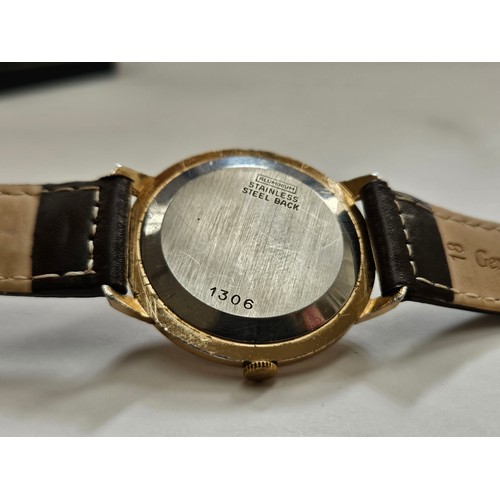 8174 - A vintage Tissot Jumbo gents wristwatch, it has an off-white dial with Arabic numeral hour markers a... 