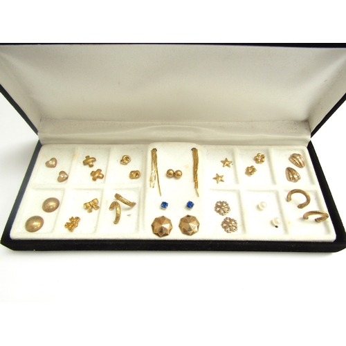 9127 - Sixteen pairs of various stud earrings, mostly 9ct gold examples