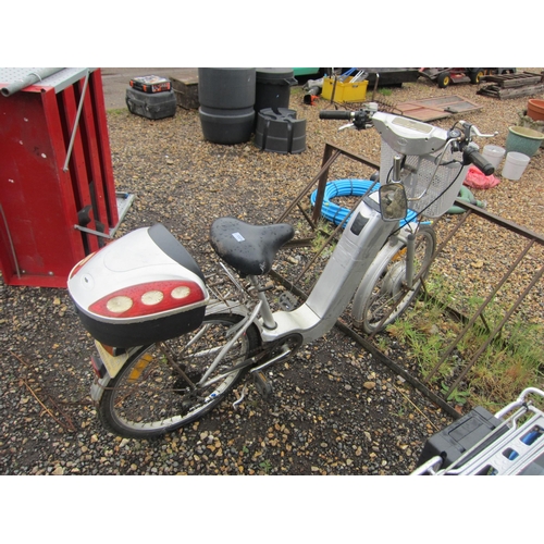 3324 - A Sakura electric bike